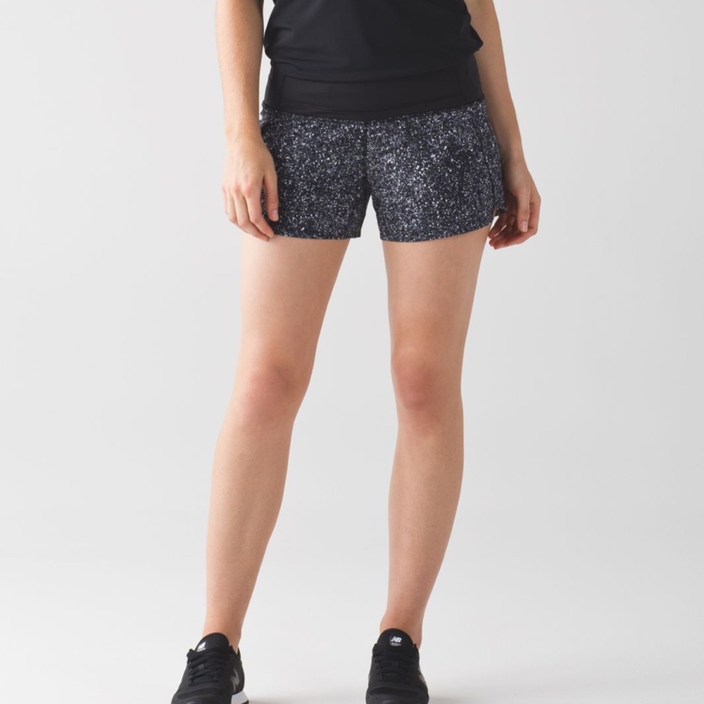 Lululemon Run Times Short Mini Splatter White Black 4" Inseam (size 4)